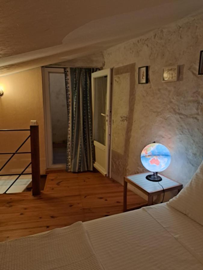 La Maison De Gisele Bed & Breakfast Saint-Victor-des-Oules Exterior foto