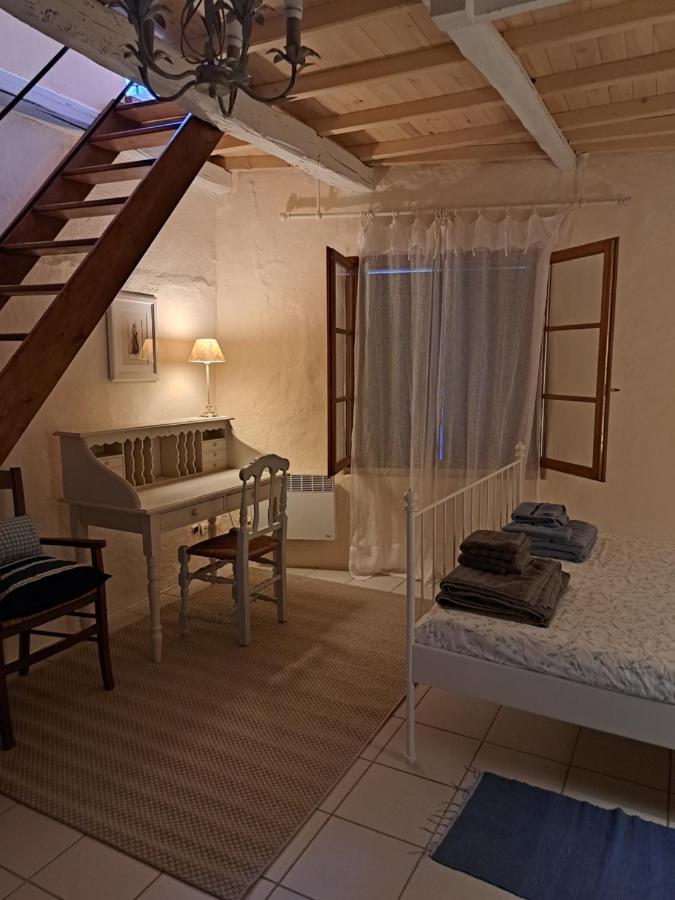La Maison De Gisele Bed & Breakfast Saint-Victor-des-Oules Exterior foto